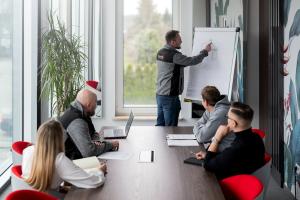 Kierowca / Kierowczyni kat. C+E – praca dla osób bez doświadczenia